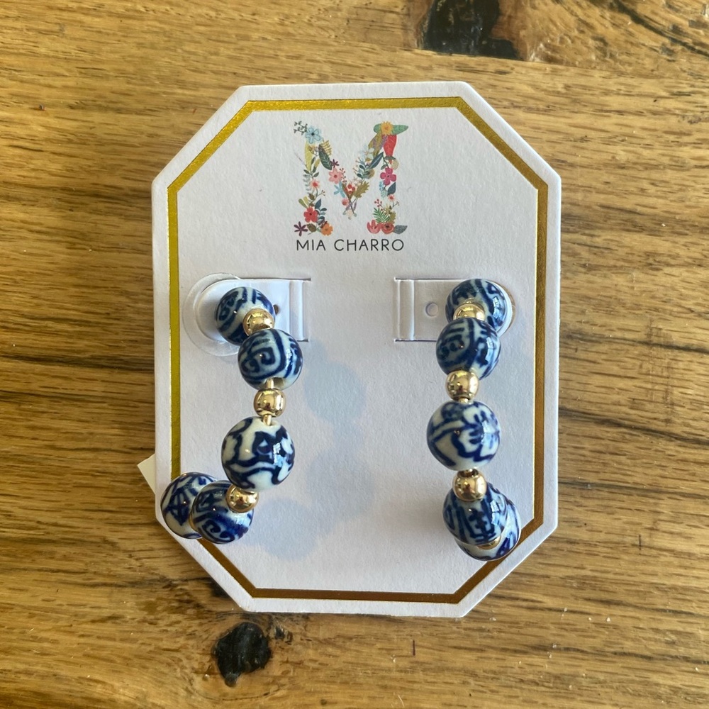Mia Charro Women’s Blue White Pierced Hoop Beaded Earrings‎ NWT